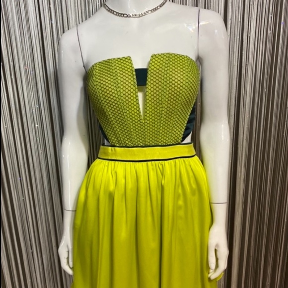 🔻SALE🔻TREE FLOOR🔹NEW WITH TAG - Picture 2 of 13